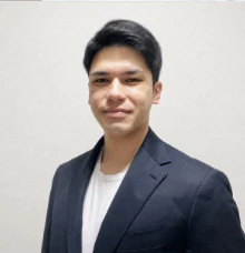 新垣 佳己