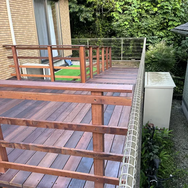ウッドデッキ